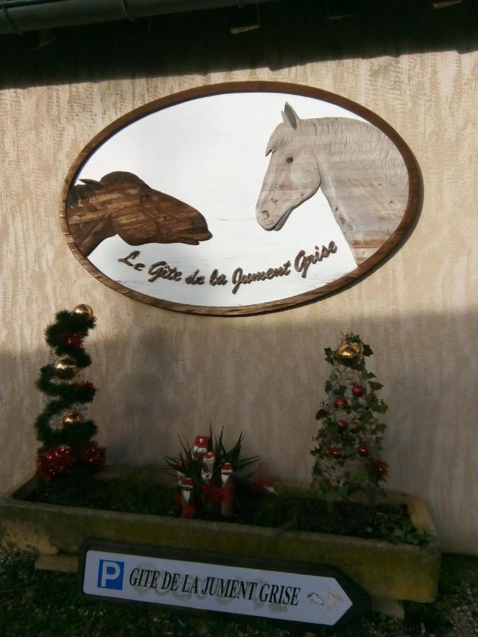 Chambre D'Hotes La Jument Grise Lescheroux Exteriör bild