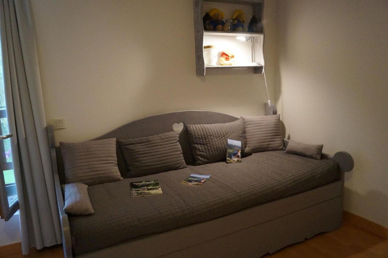 Chambre D'Hotes La Jument Grise Lescheroux Exteriör bild